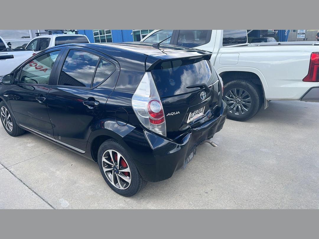 Photo '2' of Toyota Aqua Photo '2' of Toyota Aqua