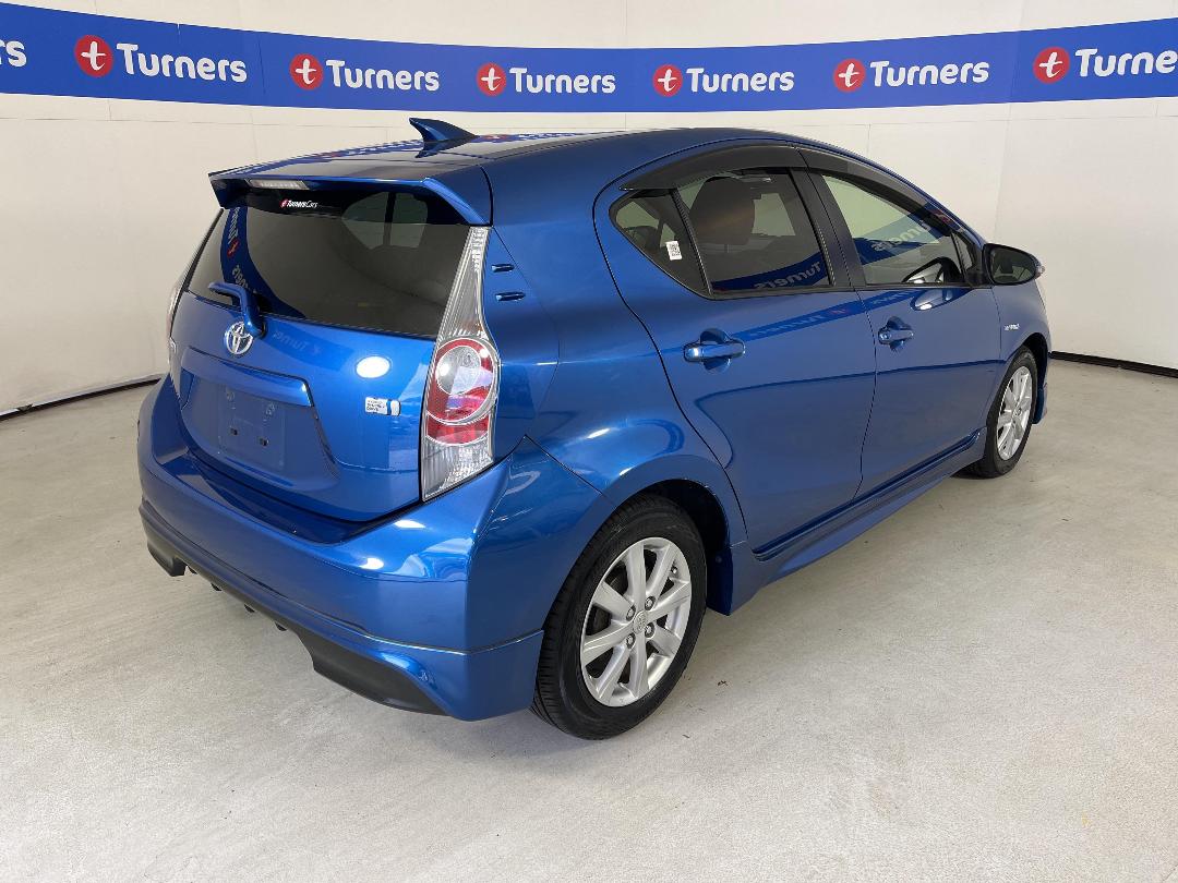 Photo '7' of Toyota Aqua