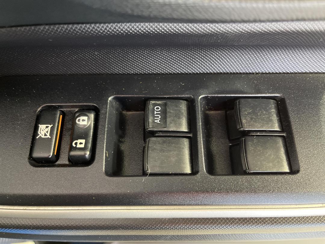 Photo '23' of Toyota Aqua