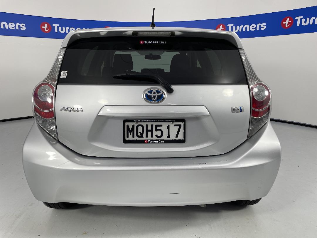 Photo '5' of Toyota Aqua