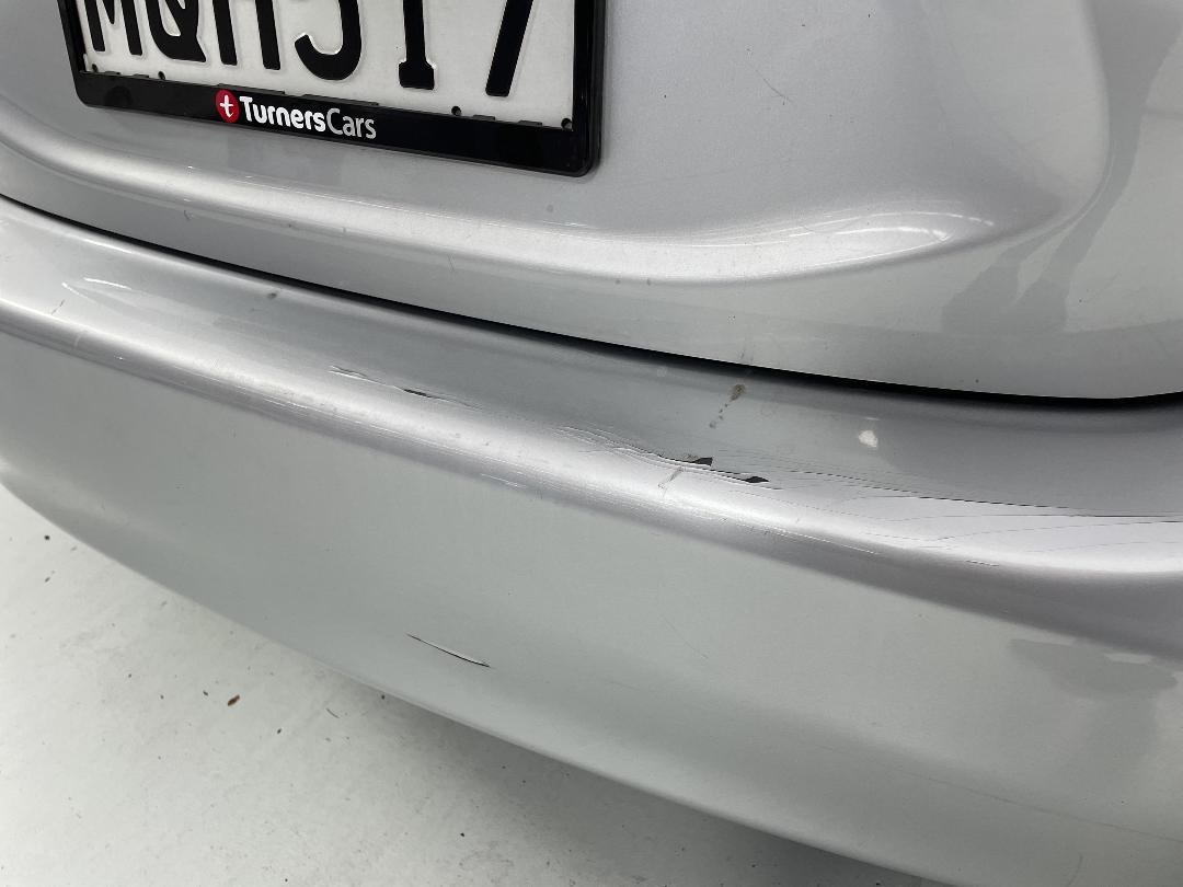 Photo '28' of Toyota Aqua