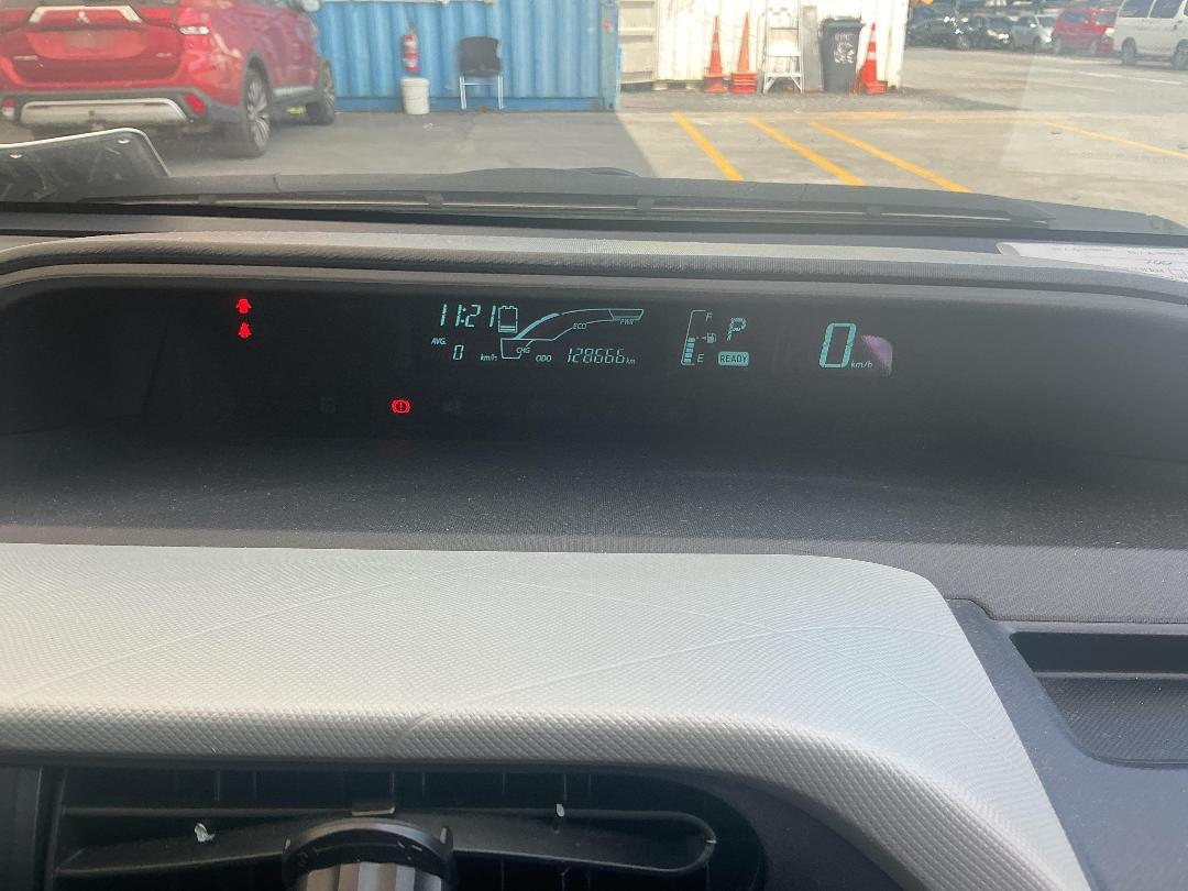 Photo '20' of Toyota Aqua Photo '20' of Toyota Aqua