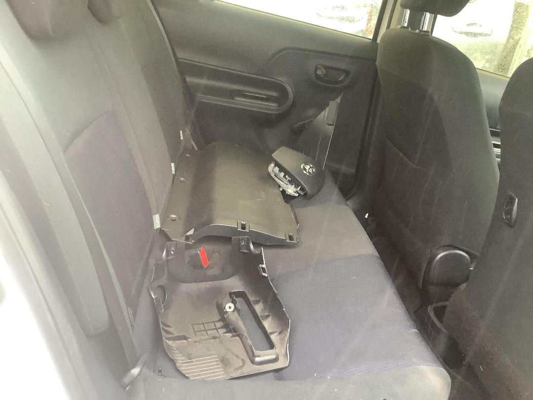 Photo '7' of Toyota Aqua Hybrid Photo '7' of Toyota Aqua Hybrid