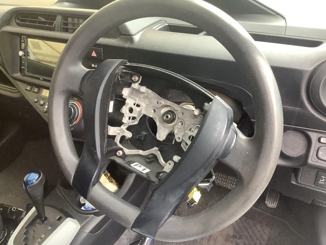 Photo '10' of Toyota Aqua Hybrid Photo '10' of Toyota Aqua Hybrid