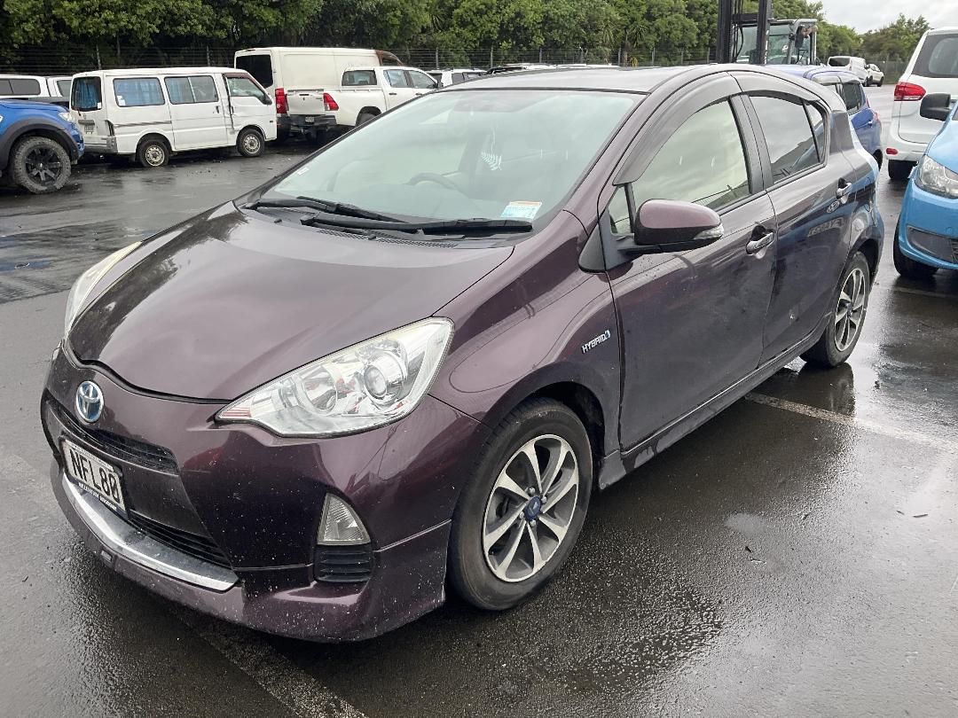 Photo '2' of Toyota Aqua Photo '2' of Toyota Aqua