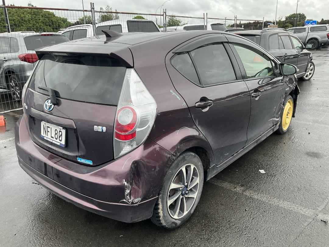 Photo '4' of Toyota Aqua Photo '4' of Toyota Aqua