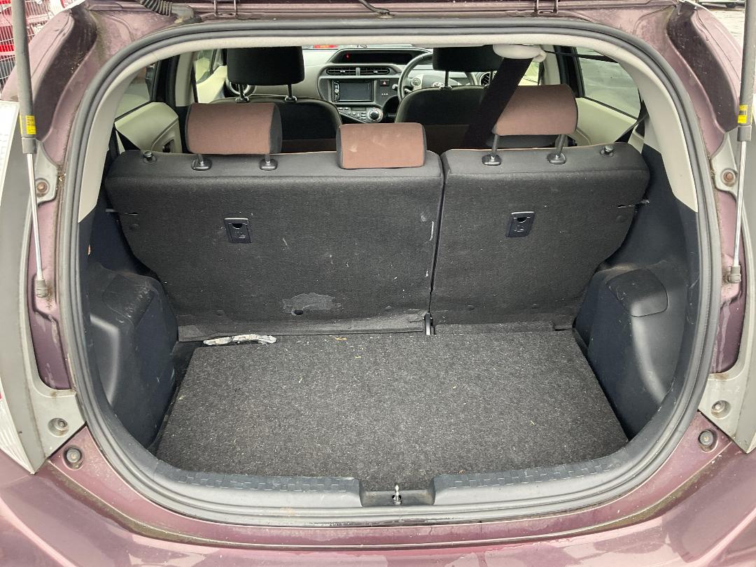 Photo '6' of Toyota Aqua Photo '6' of Toyota Aqua