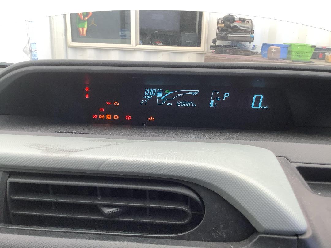 Photo '18' of Toyota Aqua Photo '18' of Toyota Aqua