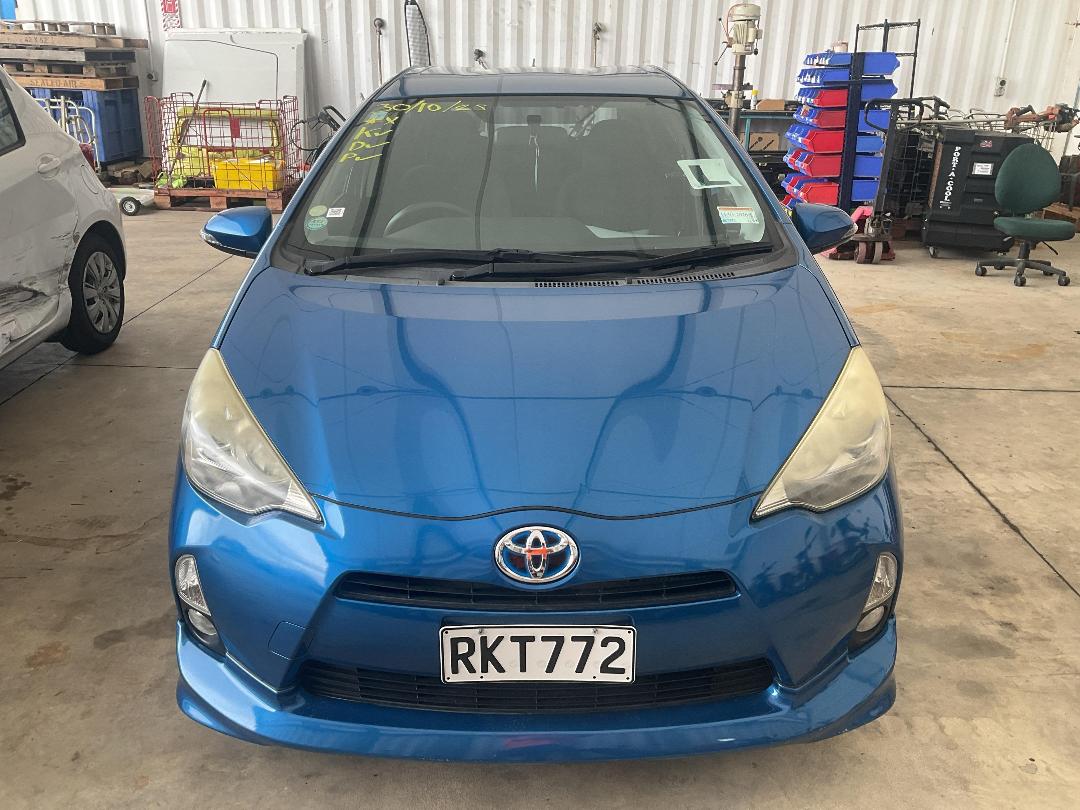 Photo '2' of Toyota Aqua Photo '2' of Toyota Aqua