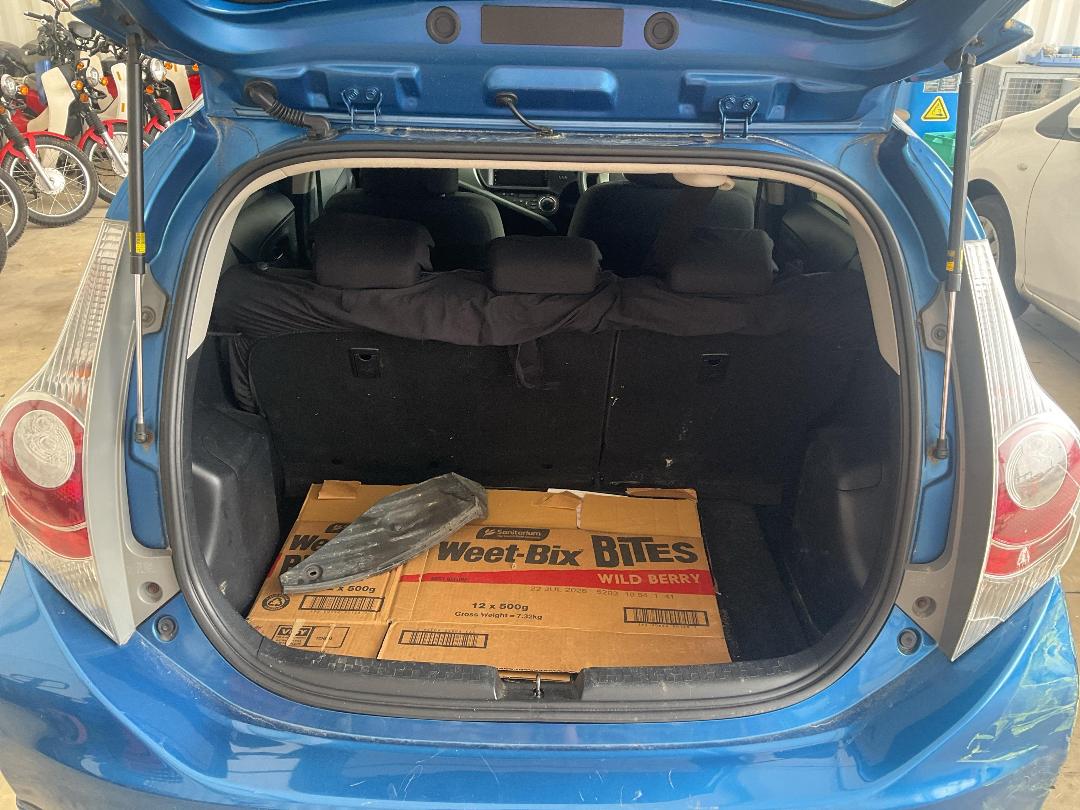 Photo '11' of Toyota Aqua Photo '11' of Toyota Aqua