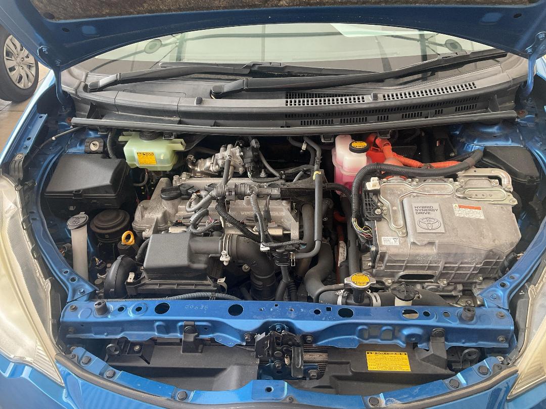 Photo '15' of Toyota Aqua Photo '15' of Toyota Aqua