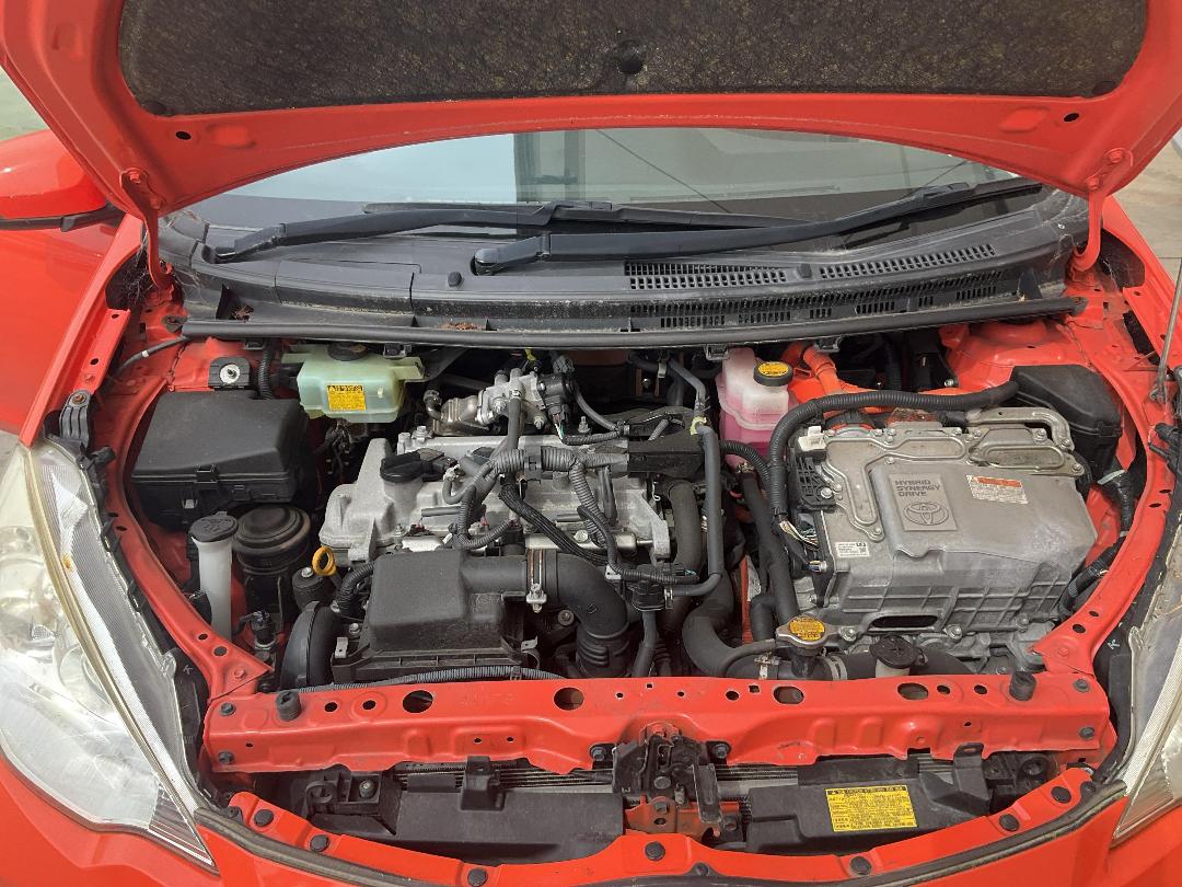 Photo '8' of Toyota Aqua Hybrid Photo '8' of Toyota Aqua Hybrid