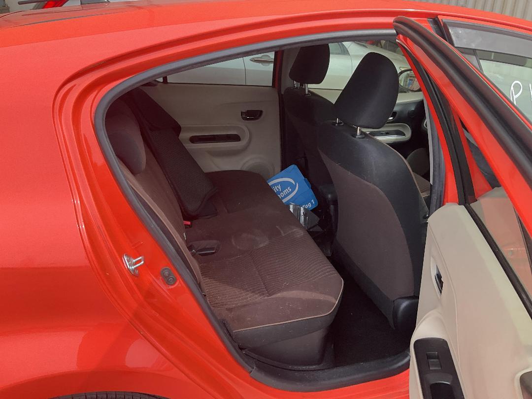 Photo '11' of Toyota Aqua Hybrid Photo '11' of Toyota Aqua Hybrid