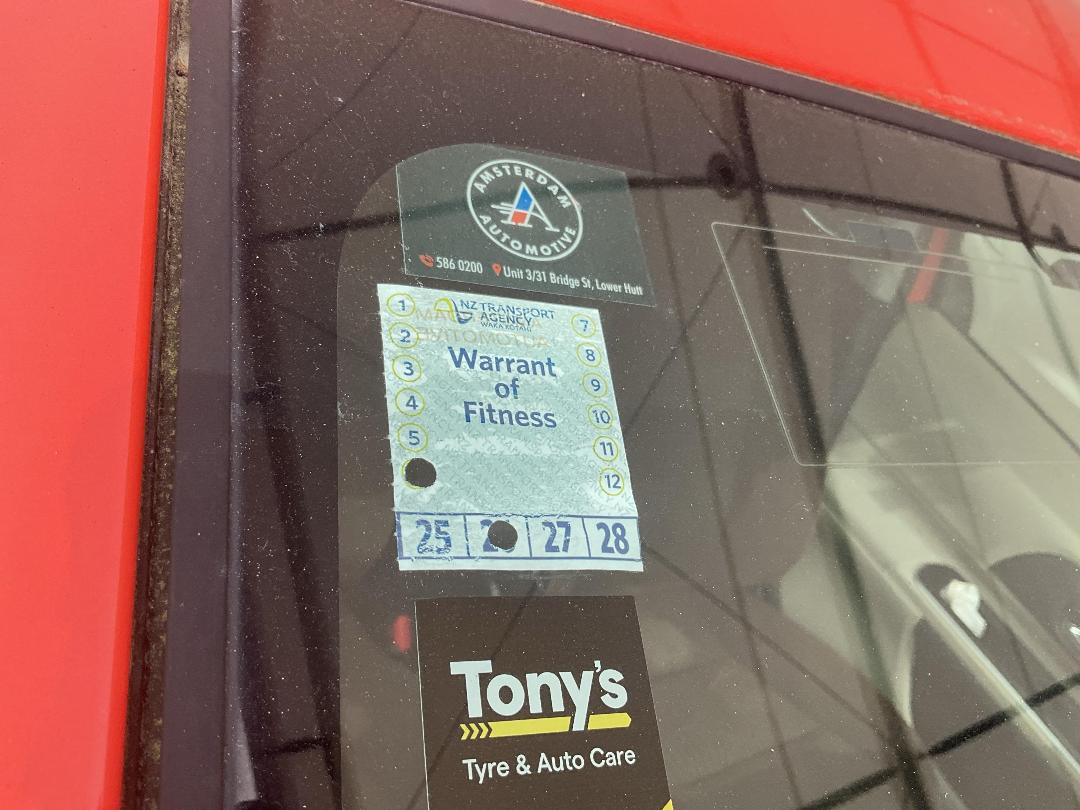 Photo '13' of Toyota Aqua Hybrid Photo '13' of Toyota Aqua Hybrid