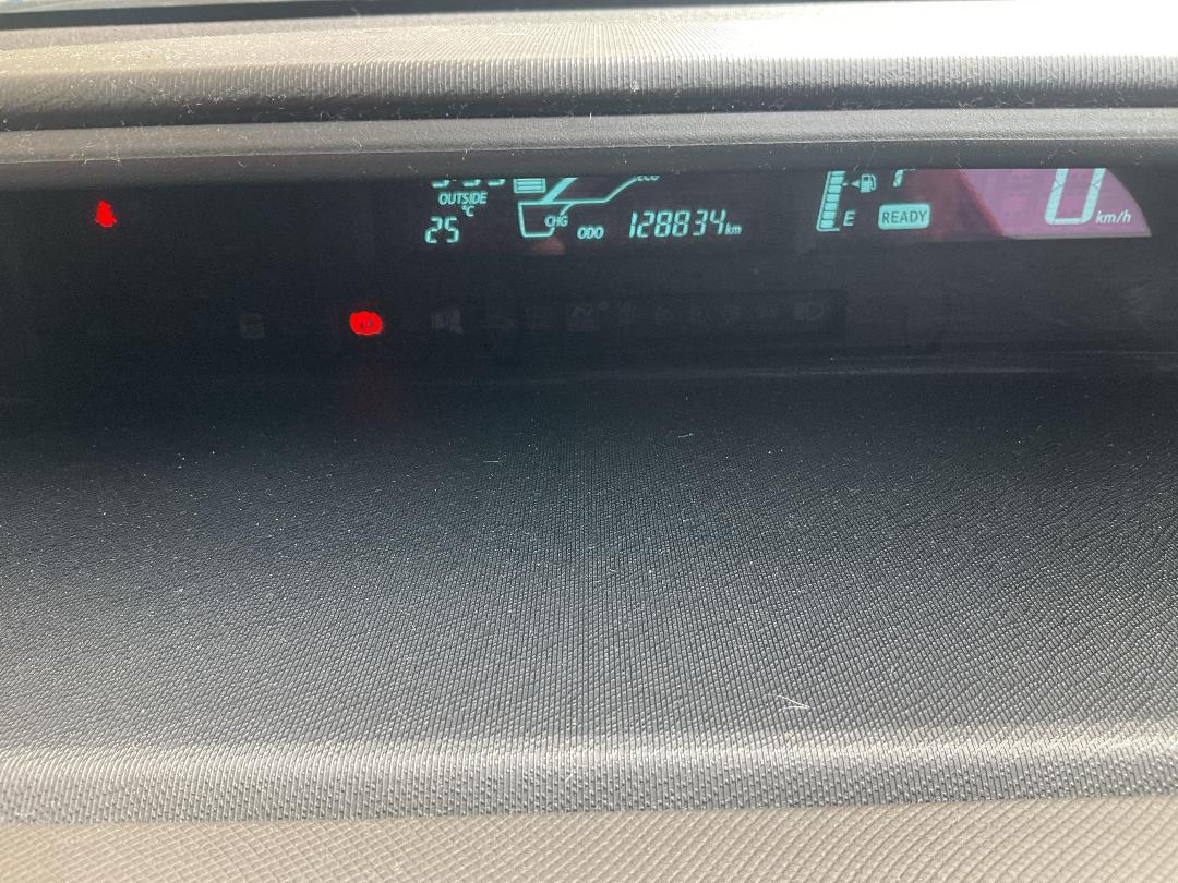 Photo '9' of Toyota Aqua Hybrid Photo '9' of Toyota Aqua Hybrid