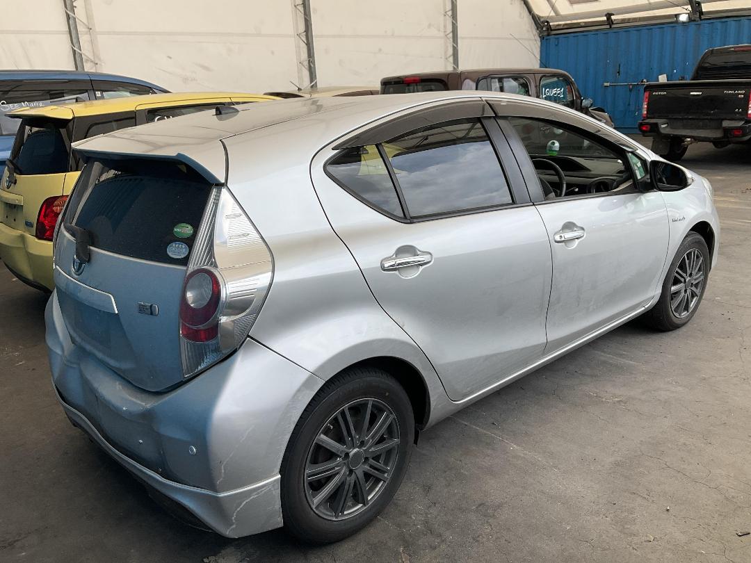 Photo '17' of Toyota Aqua Photo '17' of Toyota Aqua