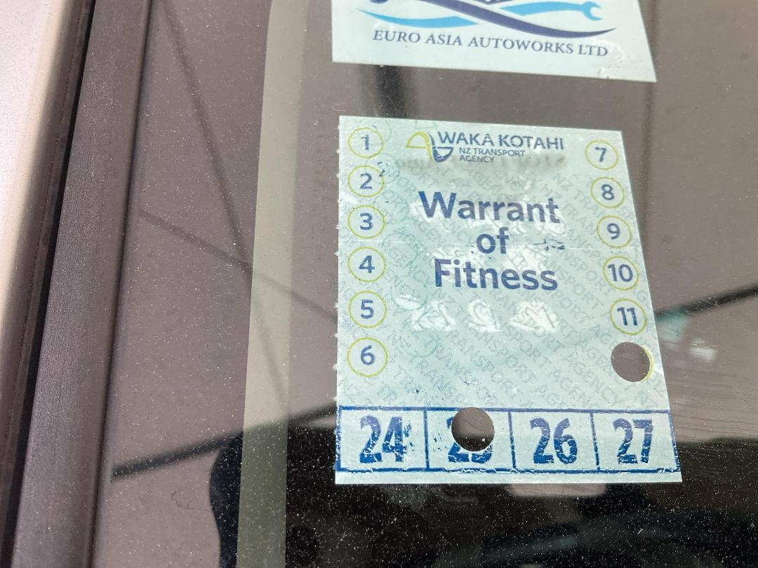 Photo '25' of Toyota Aqua Photo '25' of Toyota Aqua