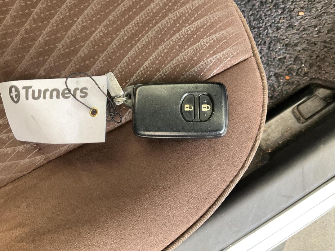 Photo '23' of Toyota Aqua Photo '23' of Toyota Aqua