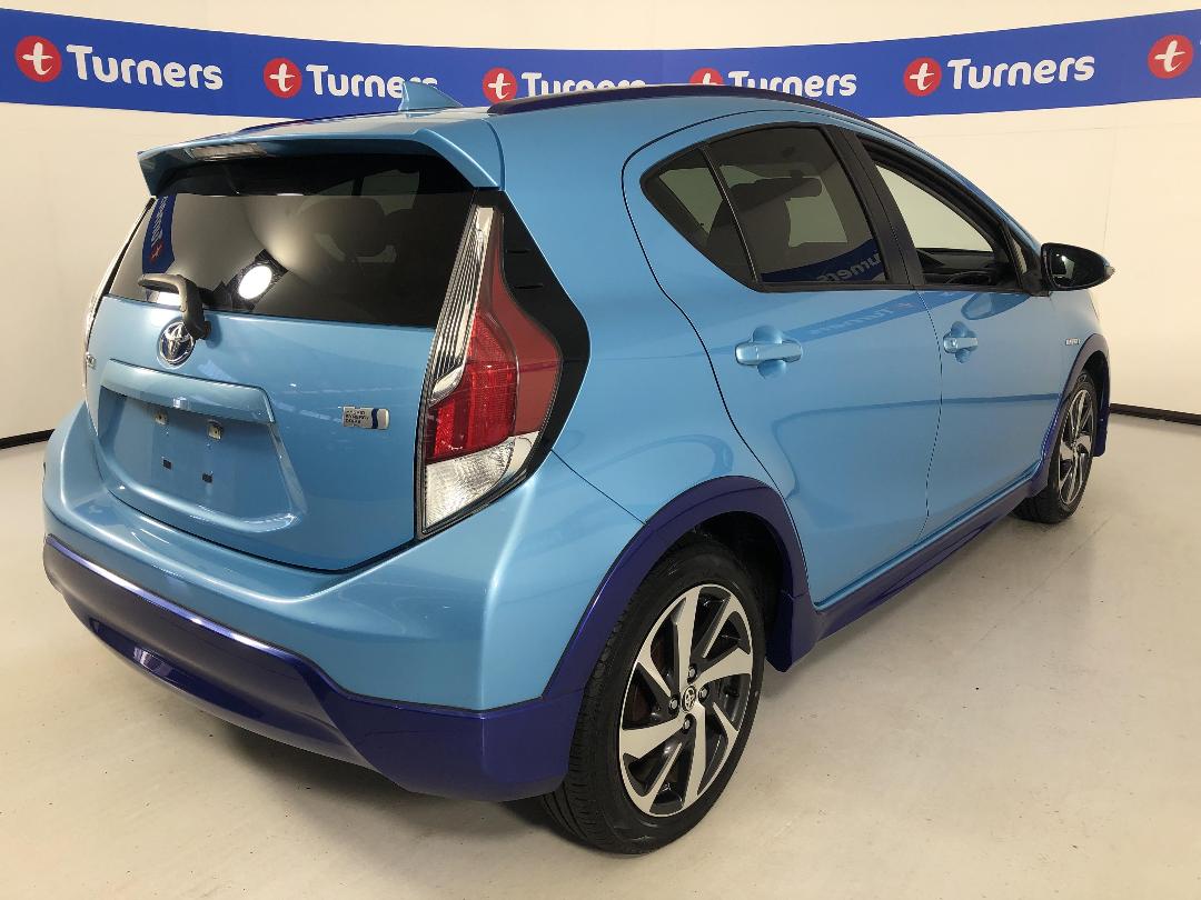 Photo '7' of Toyota Aqua