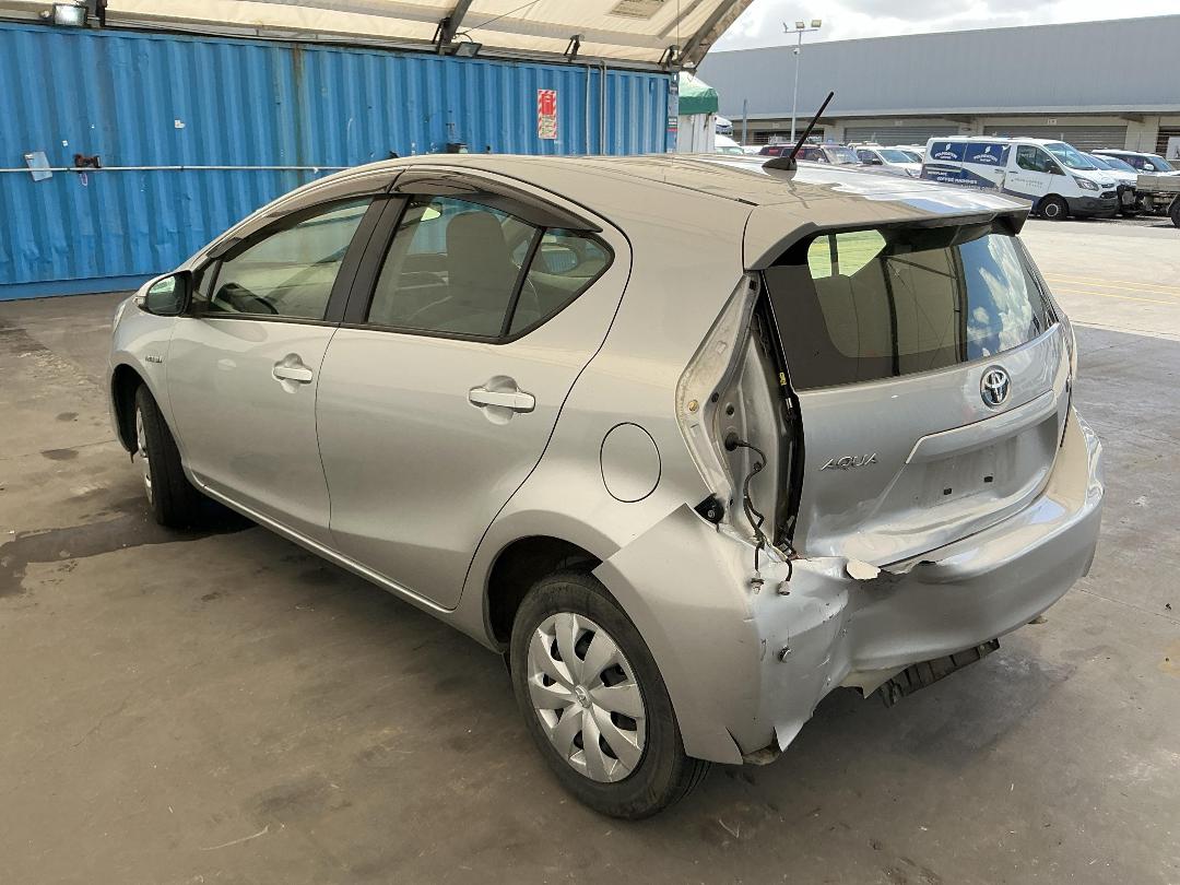 Photo '10' of Toyota Aqua Hybrid Photo '10' of Toyota Aqua Hybrid