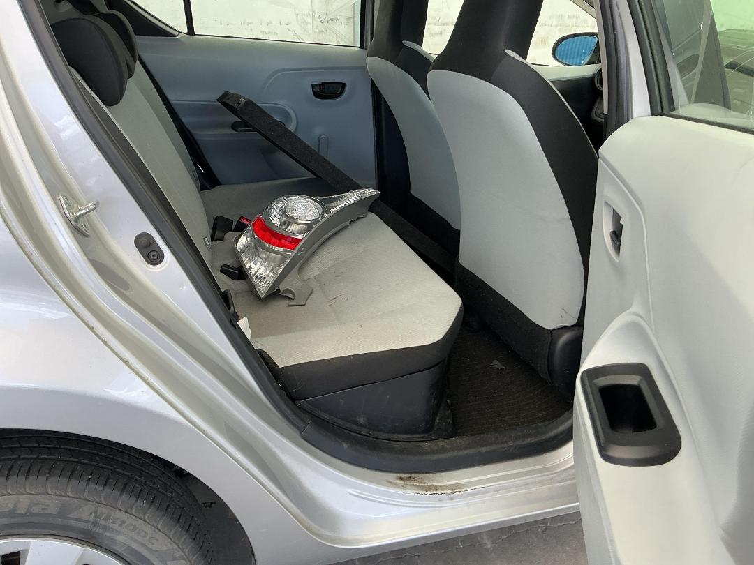 Photo '18' of Toyota Aqua Hybrid Photo '18' of Toyota Aqua Hybrid