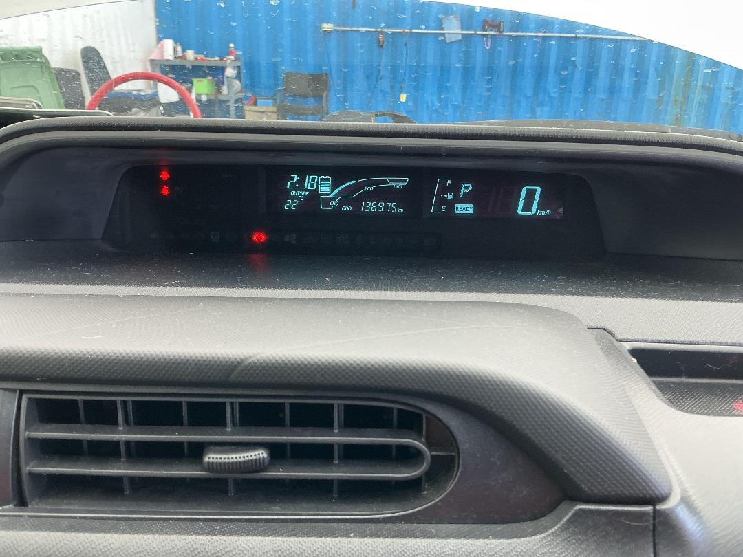 Photo '23' of Toyota Aqua Hybrid Photo '23' of Toyota Aqua Hybrid