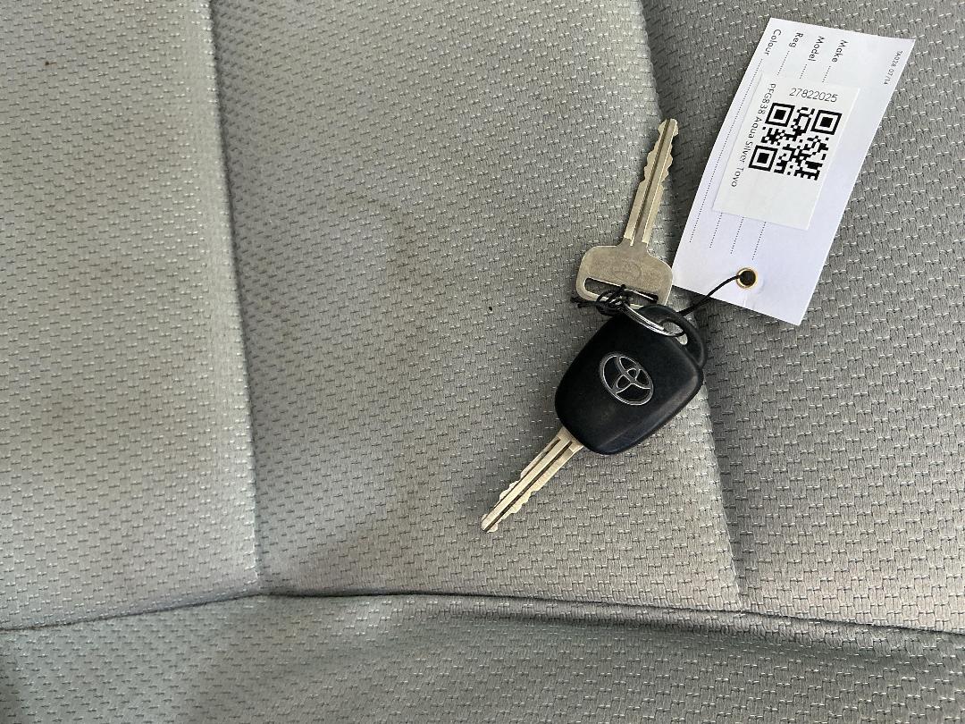 Photo '22' of Toyota Aqua Hybrid Photo '22' of Toyota Aqua Hybrid