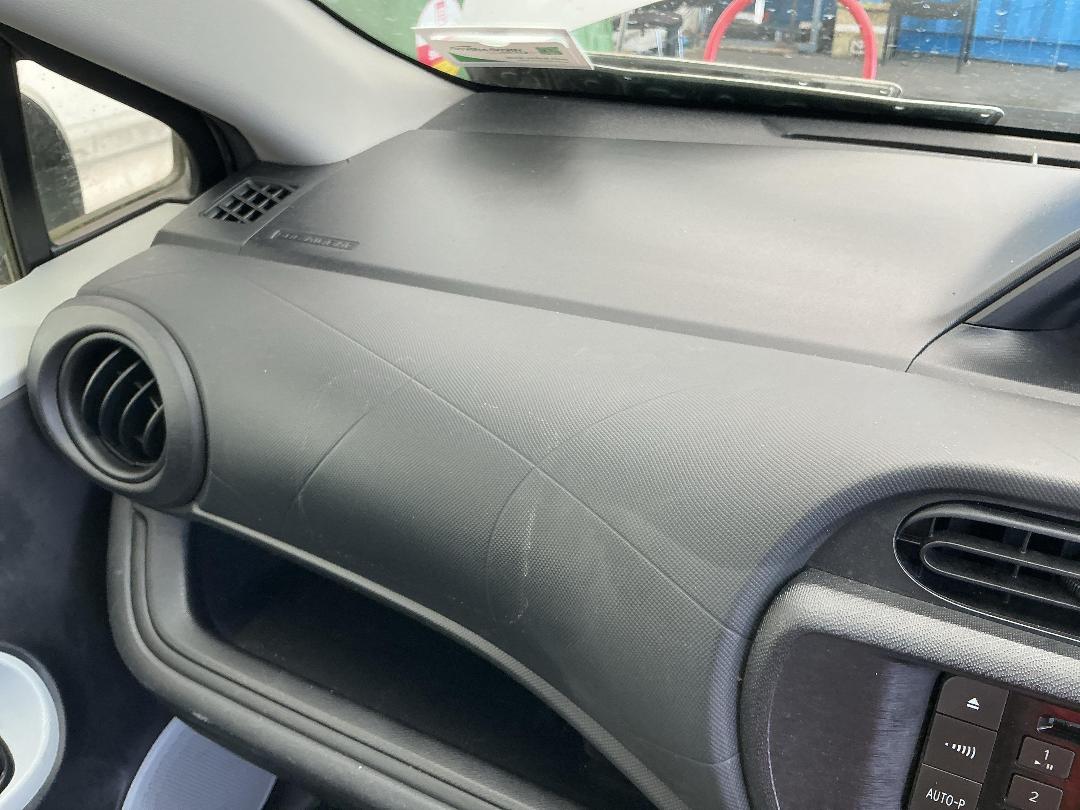 Photo '26' of Toyota Aqua Hybrid Photo '26' of Toyota Aqua Hybrid