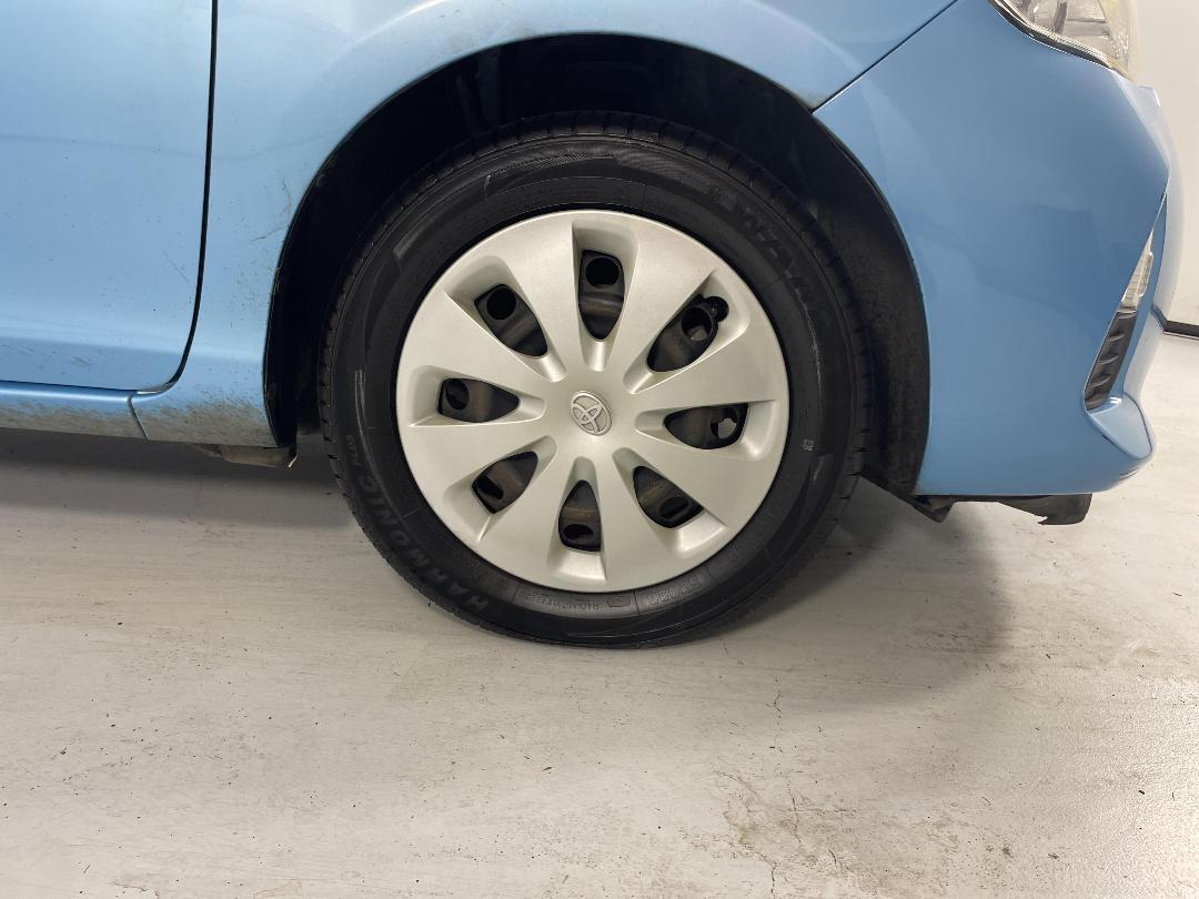 Photo '9' of Toyota Aqua