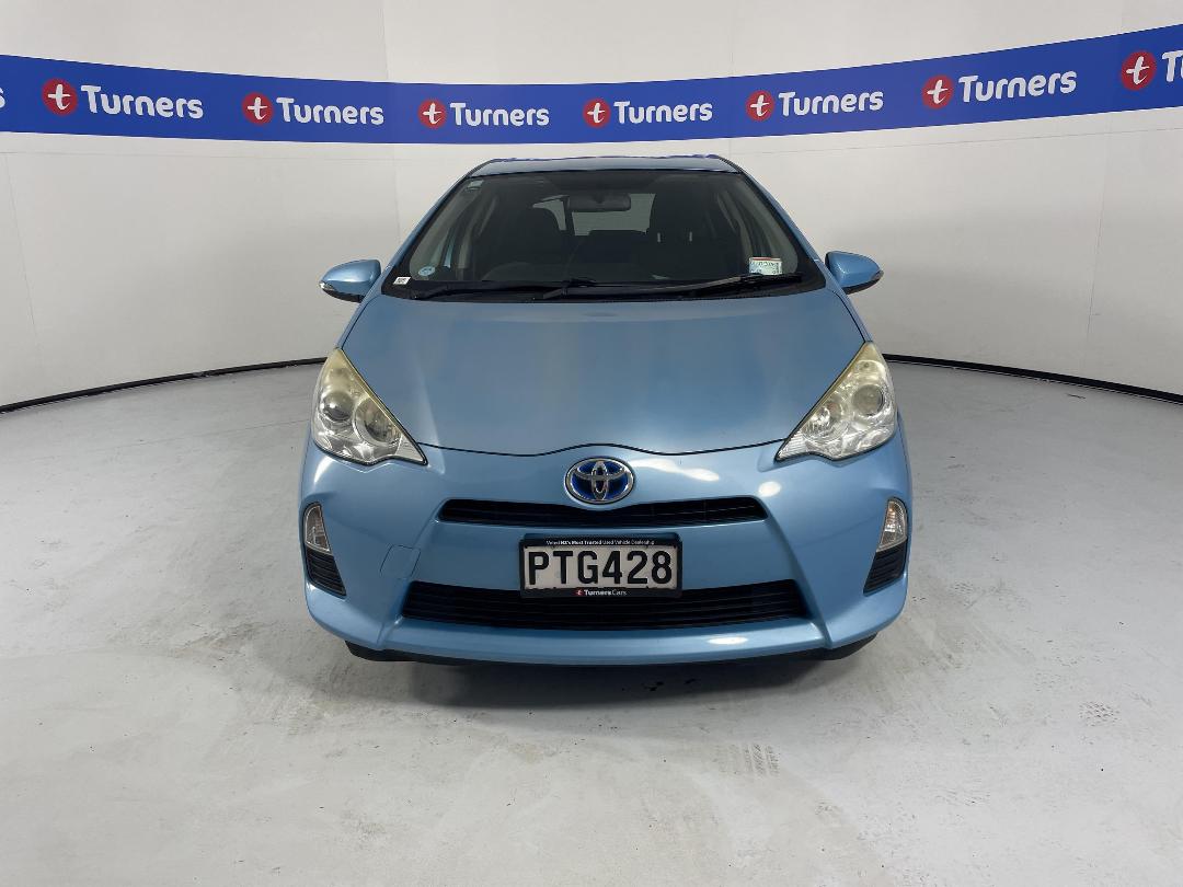 Photo '2' of Toyota Aqua