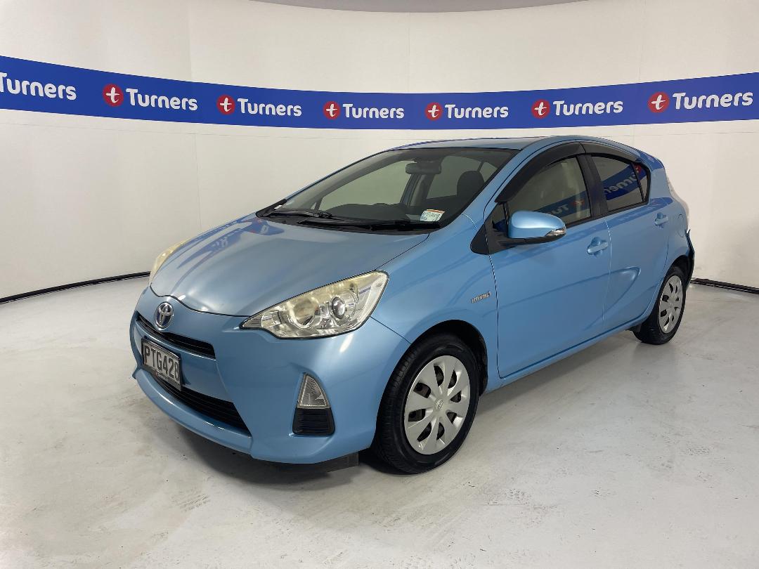 Photo '4' of Toyota Aqua