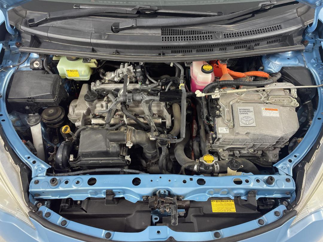 Photo '13' of Toyota Aqua