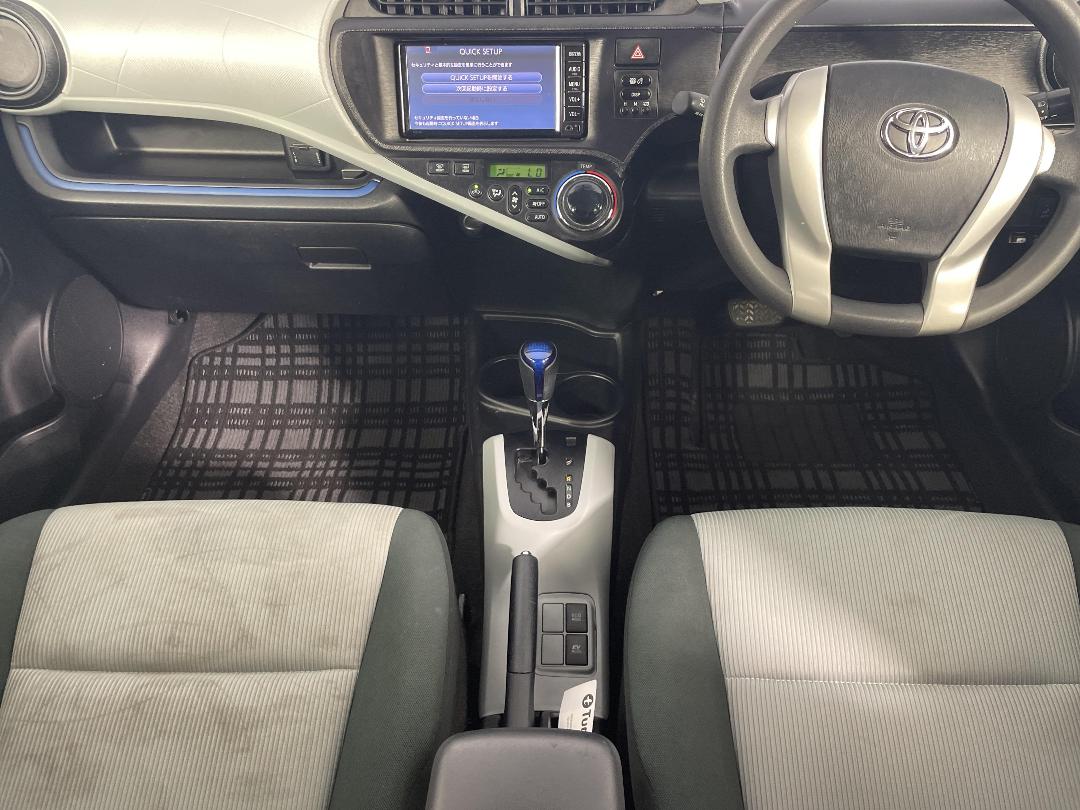 Photo '18' of Toyota Aqua