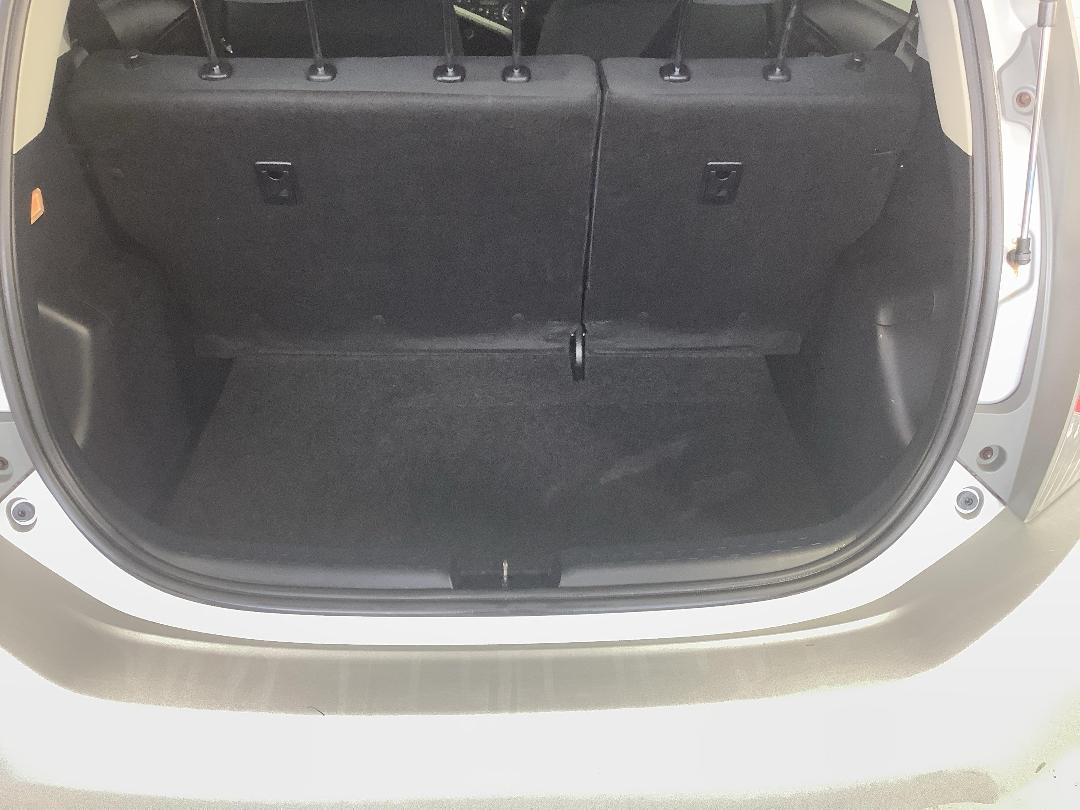 Photo '14' of Toyota Aqua