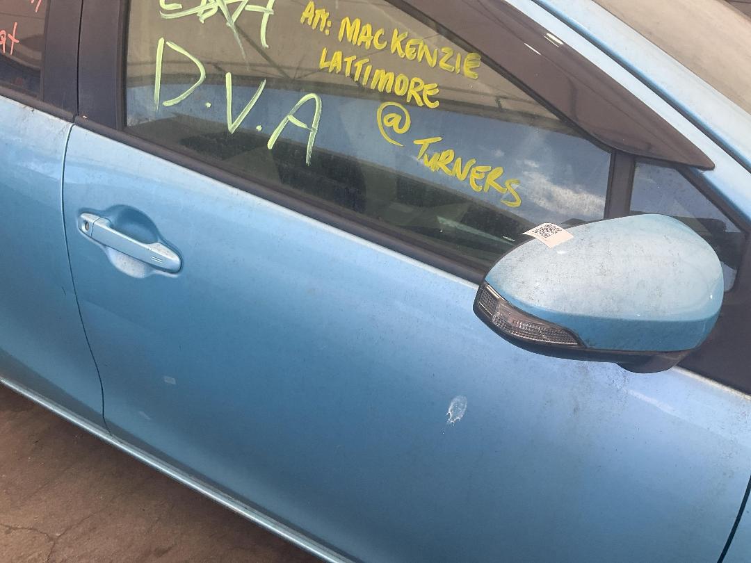 Photo '3' of Toyota Aqua Hybrid Photo '3' of Toyota Aqua Hybrid