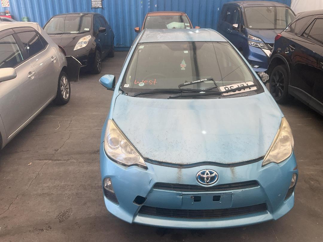 Photo '4' of Toyota Aqua Hybrid Photo '4' of Toyota Aqua Hybrid