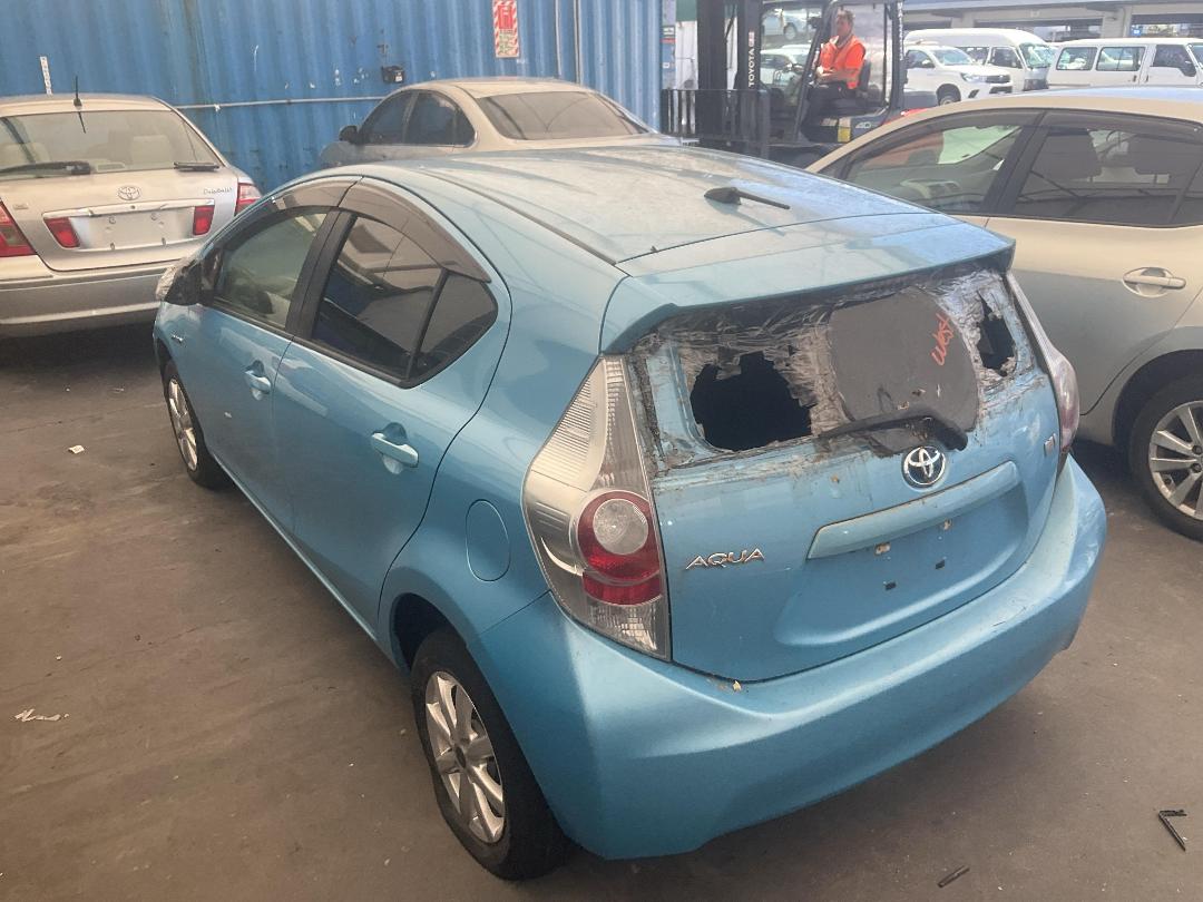 Photo '10' of Toyota Aqua Hybrid Photo '10' of Toyota Aqua Hybrid