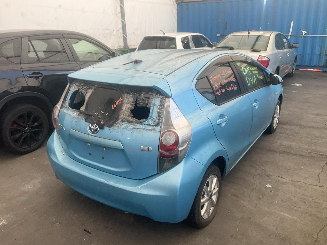 Photo '14' of Toyota Aqua Hybrid Photo '14' of Toyota Aqua Hybrid