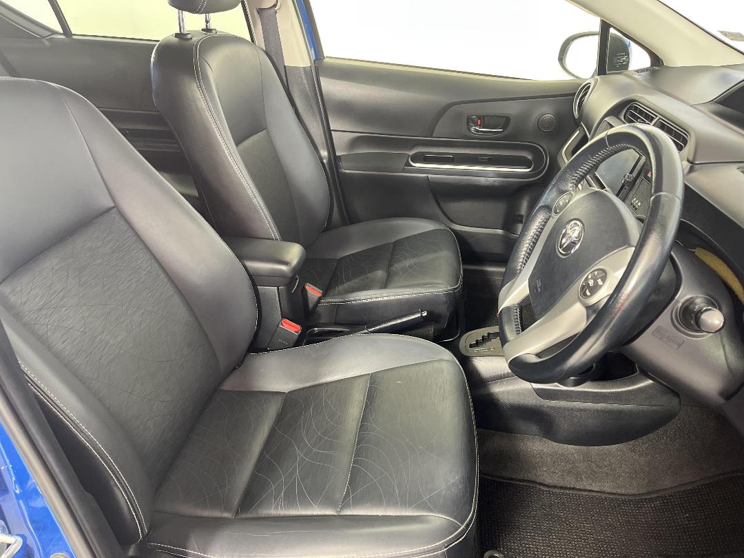 Photo '16' of Toyota Aqua