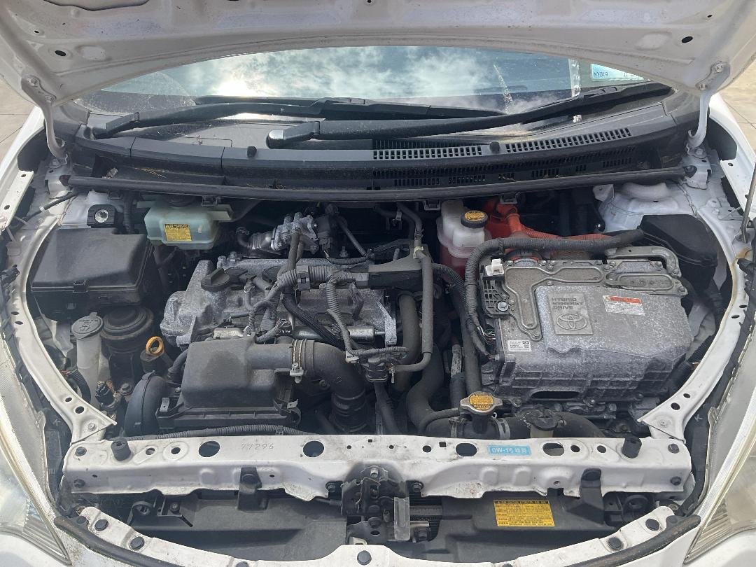 Photo '14' of Toyota Aqua Hybrid Photo '14' of Toyota Aqua Hybrid