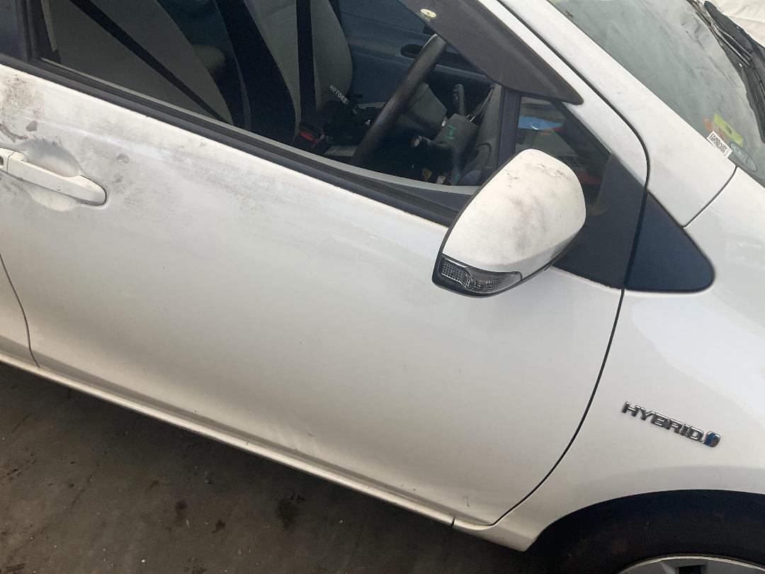 Photo '4' of Toyota Aqua Hybrid Photo '4' of Toyota Aqua Hybrid