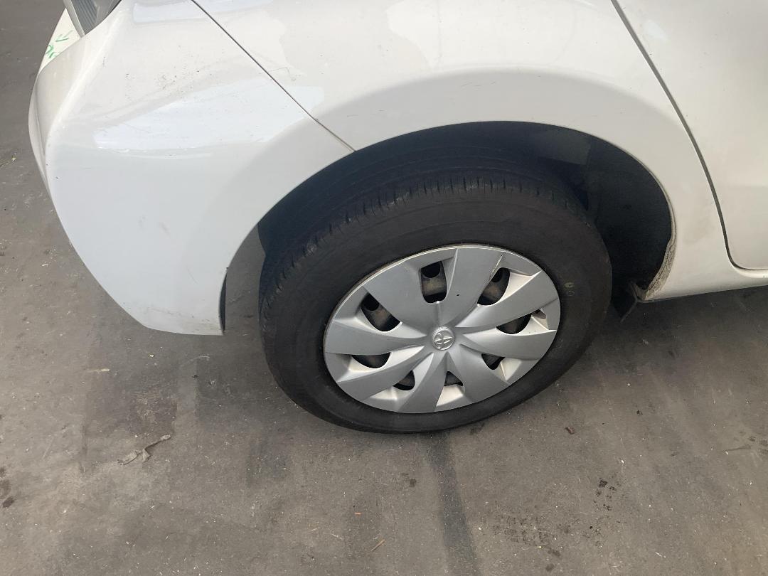 Photo '14' of Toyota Aqua Hybrid Photo '14' of Toyota Aqua Hybrid