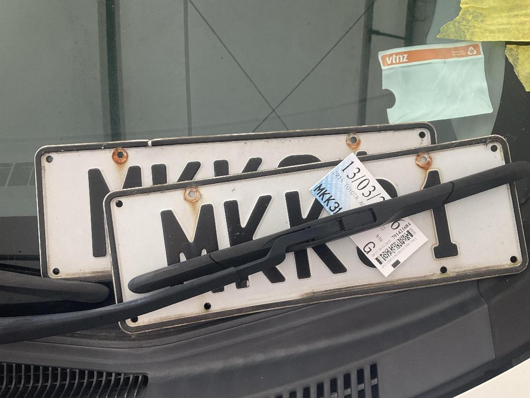 Photo '25' of Toyota Aqua Hybrid Photo '25' of Toyota Aqua Hybrid