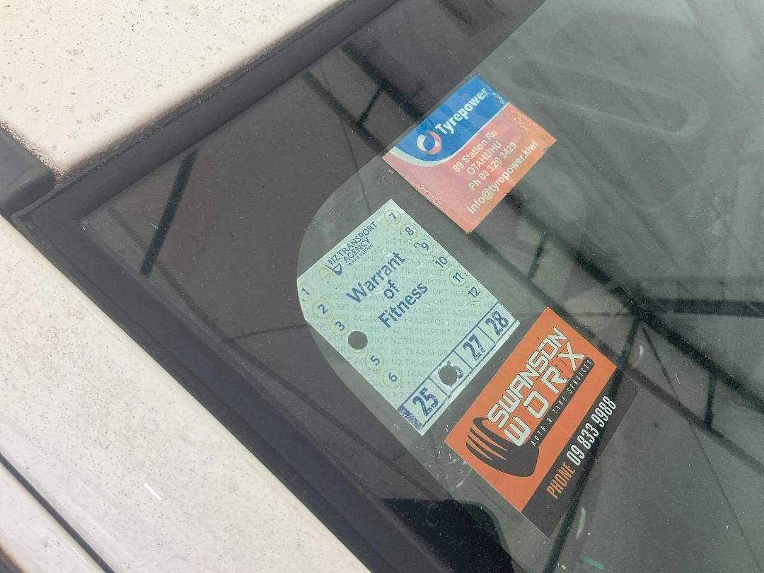 Photo '24' of Toyota Aqua Hybrid Photo '24' of Toyota Aqua Hybrid