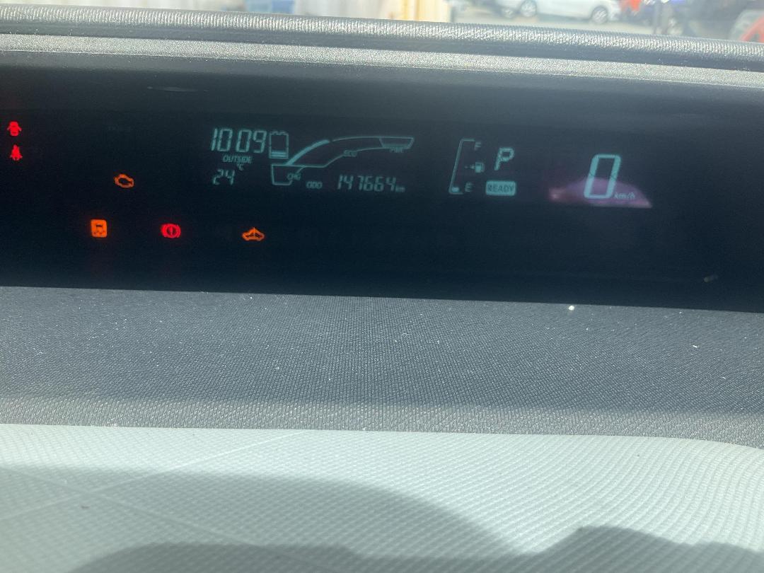 Photo '8' of Toyota Aqua Photo '8' of Toyota Aqua