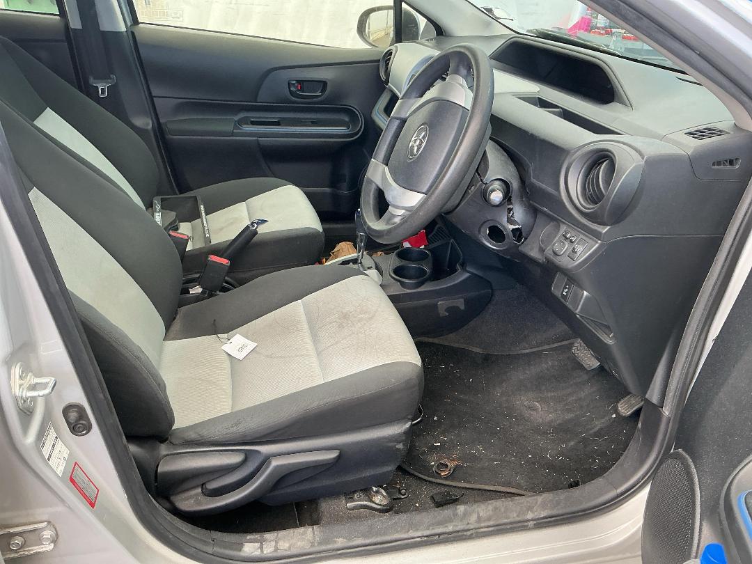 Photo '19' of Toyota Aqua Photo '19' of Toyota Aqua