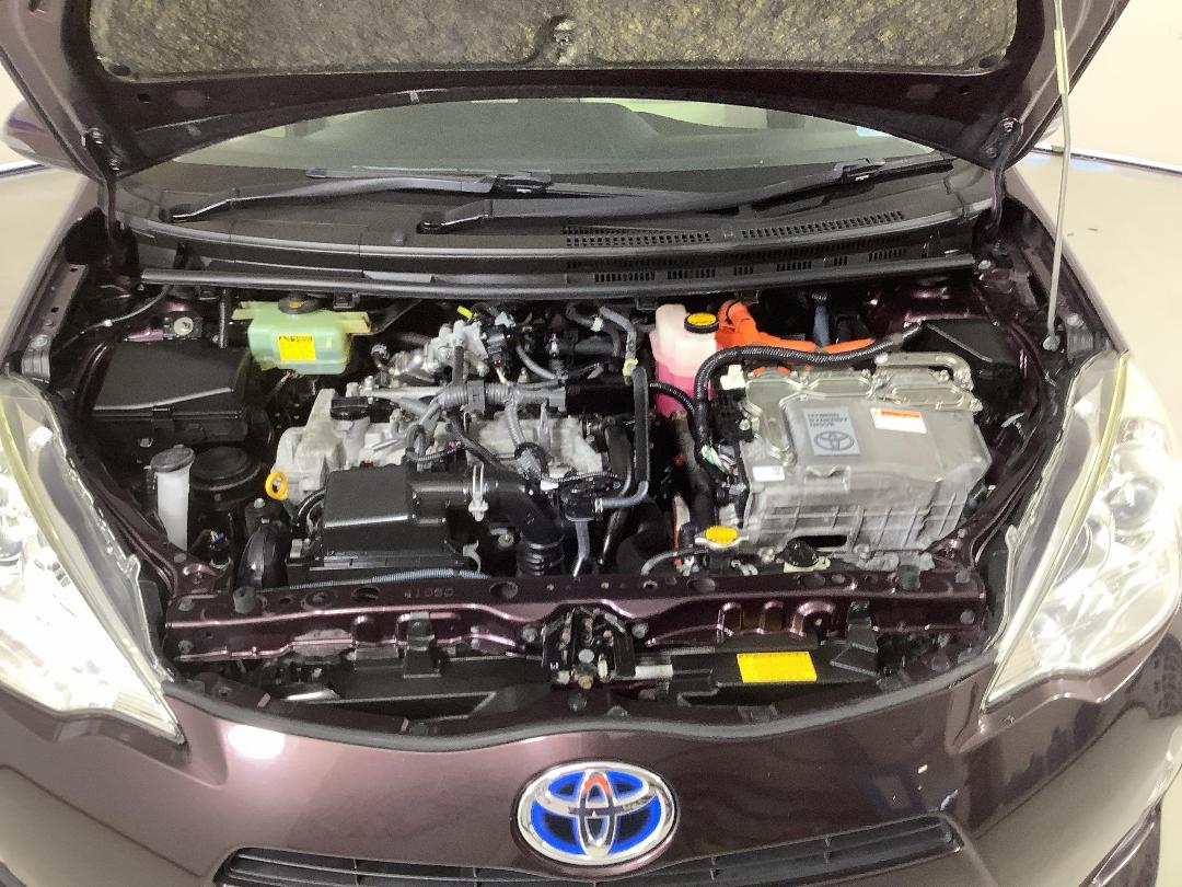 Photo '13' of Toyota Aqua