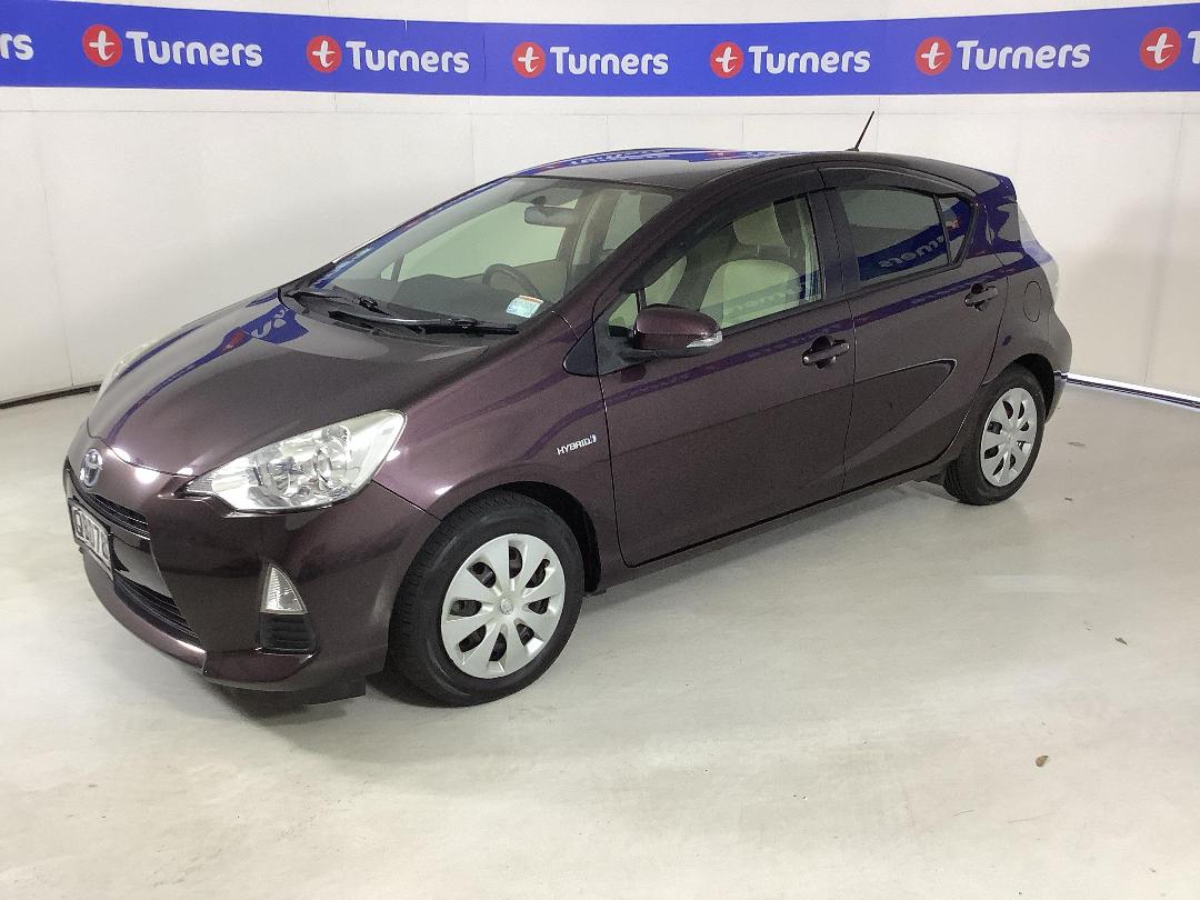 Photo '4' of Toyota Aqua