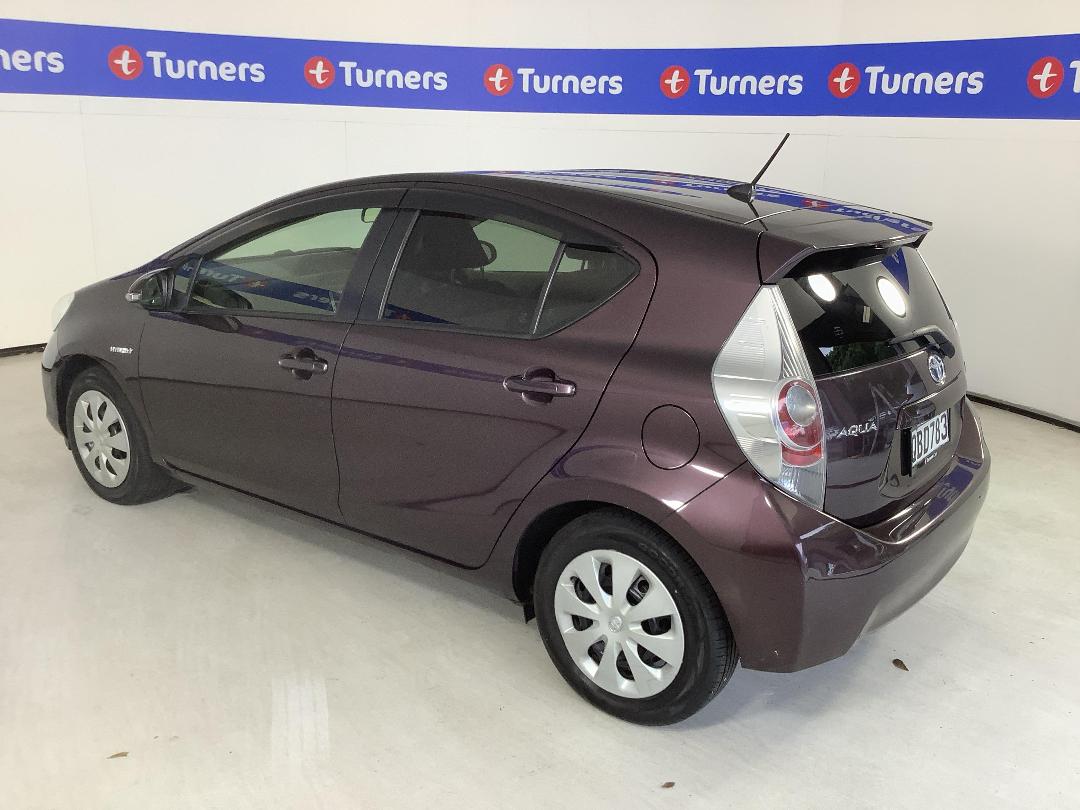 Photo '5' of Toyota Aqua