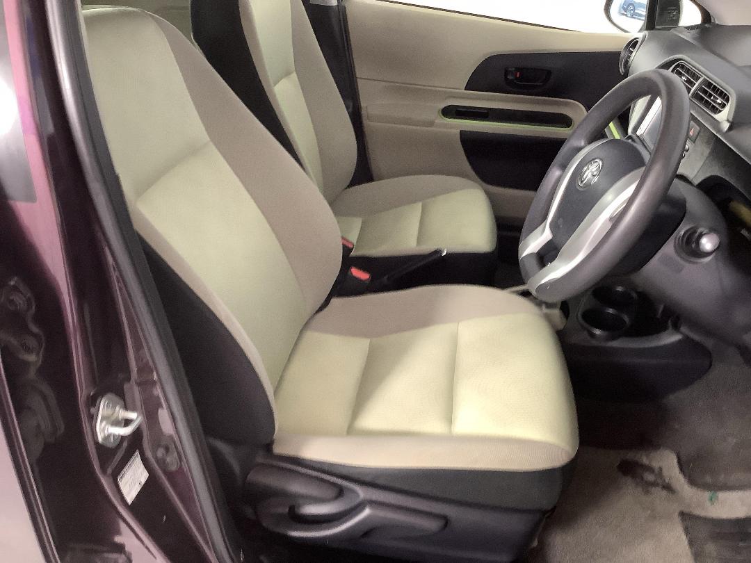 Photo '16' of Toyota Aqua